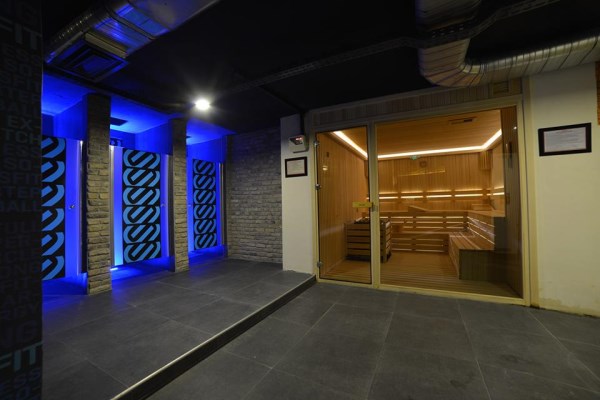 Esjim Sport Plaza